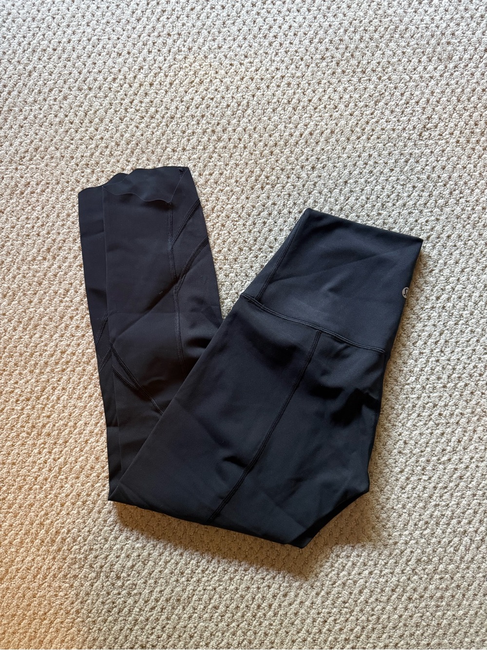 lululemon athletica Wunder-Under Scalloped Hem Mesh Crop Leggings - Size 6
